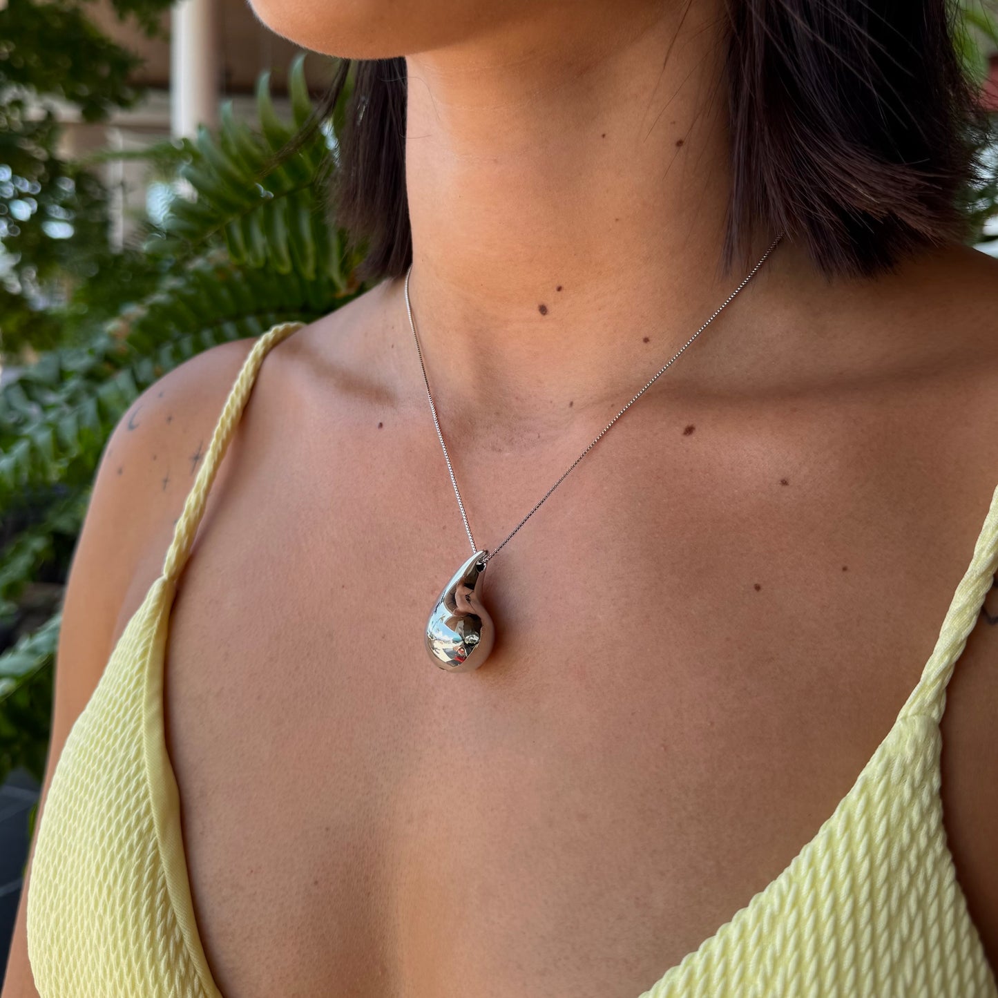 Collar plateado de gota chunky