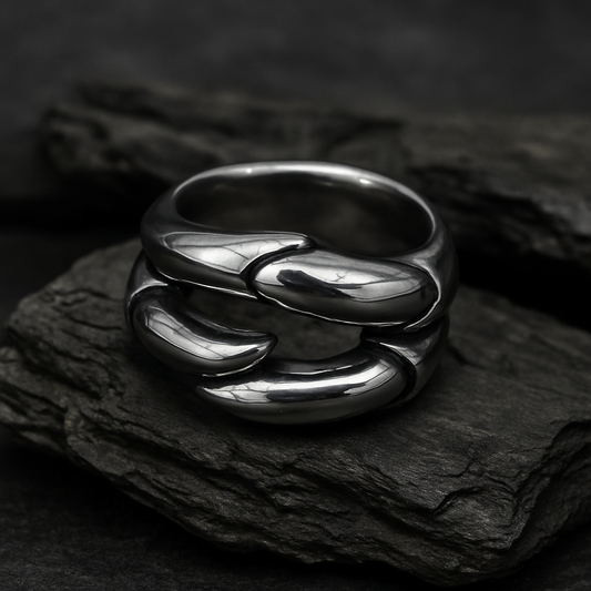 Anillo con diseño de garra