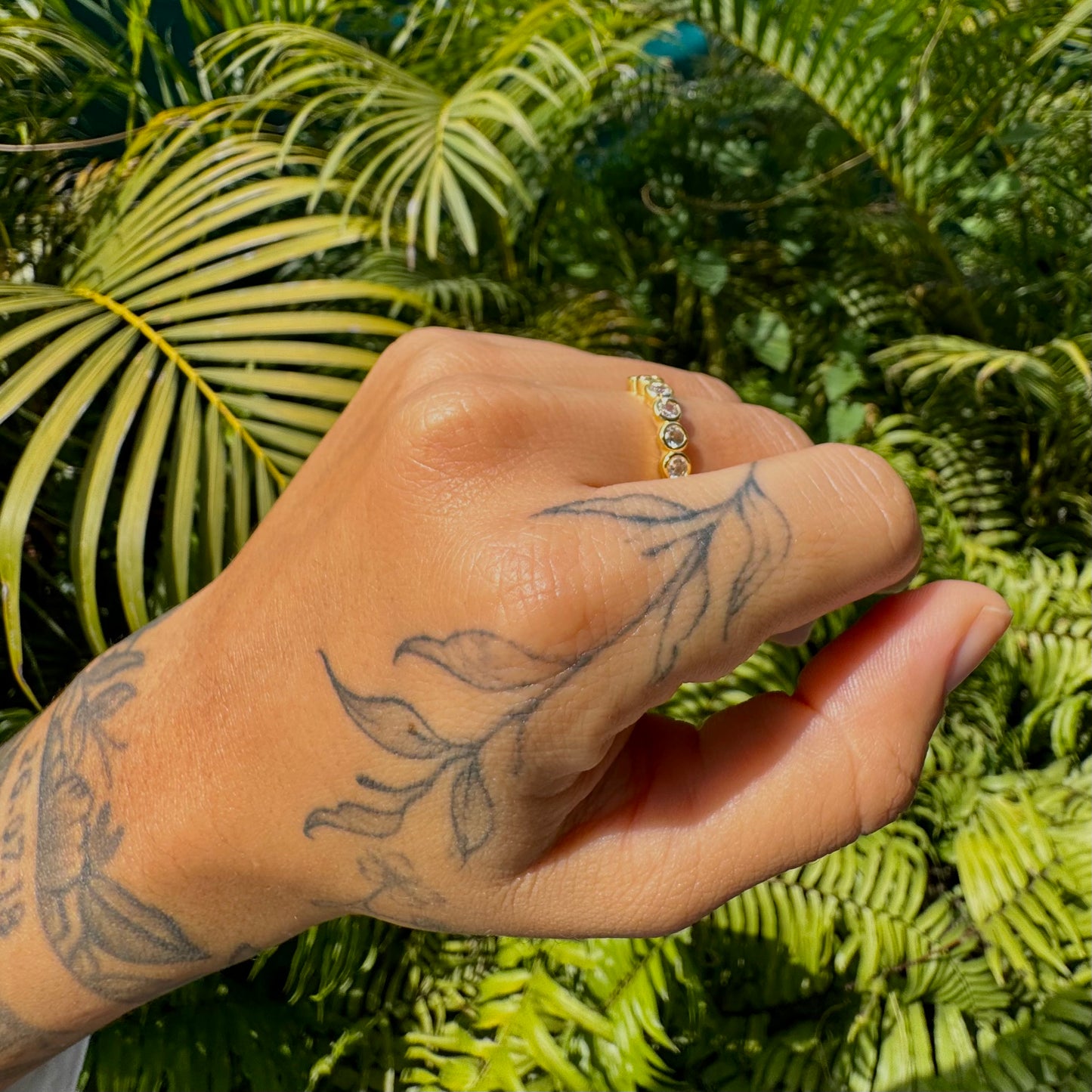 Anillo media churumbela con zirconias