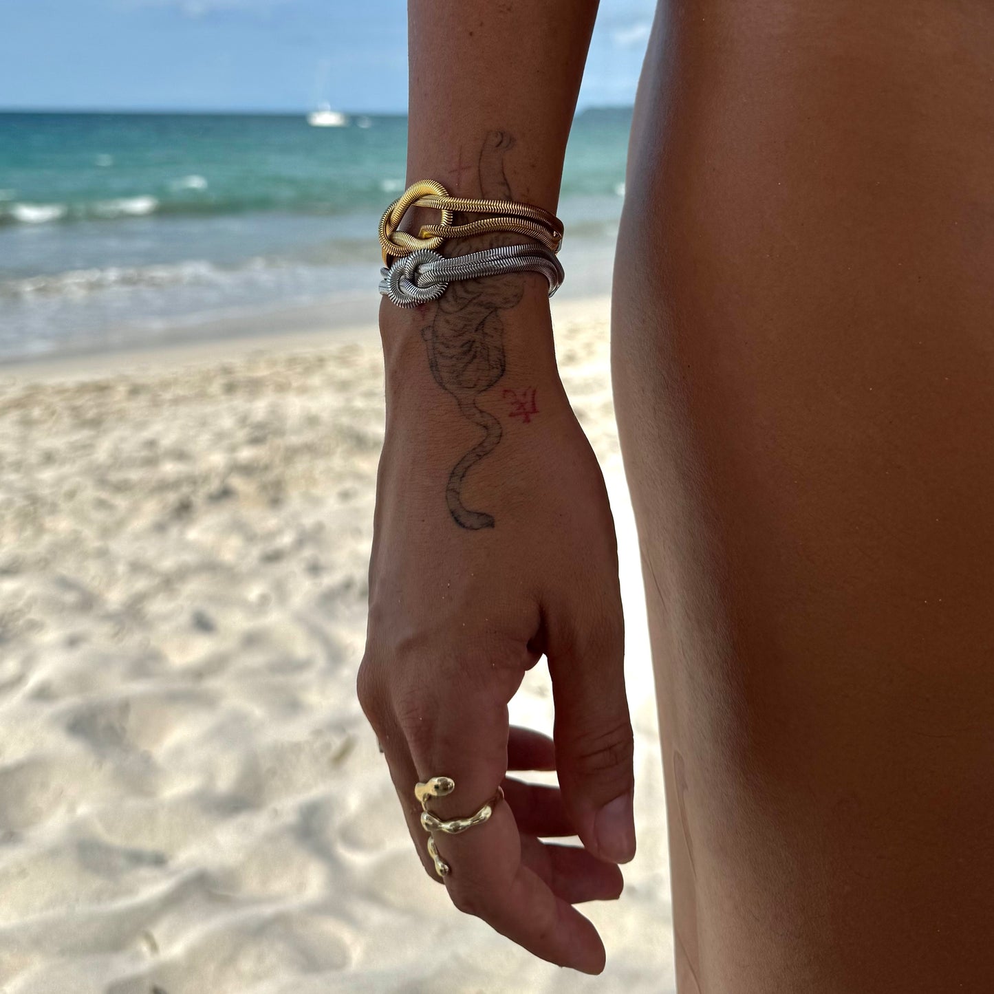 Pulsera cola de rata plana con nudo