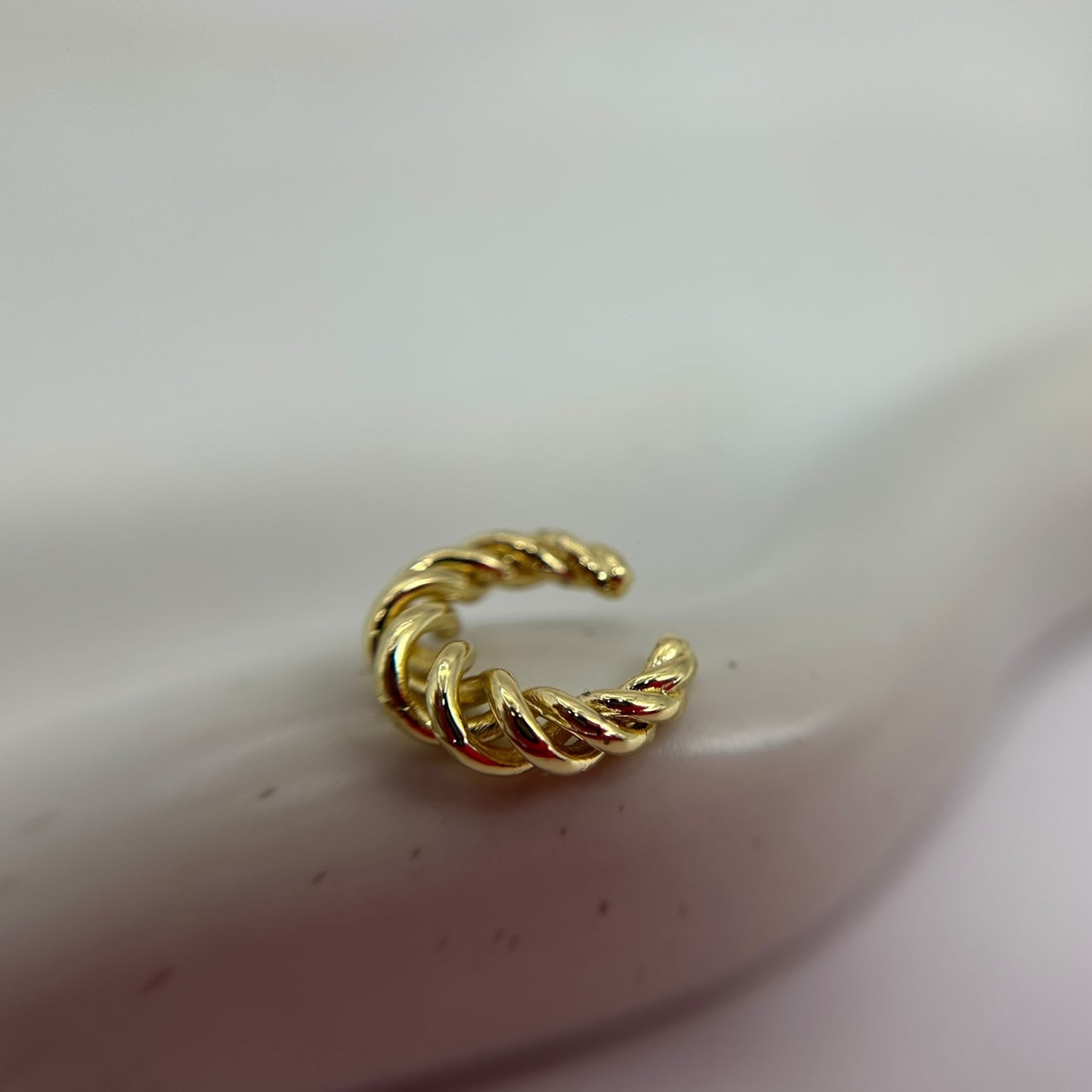 Ear cuff trenzado