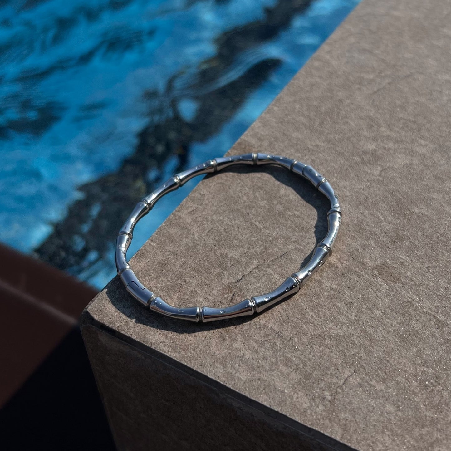 Brazalete tipo hueso