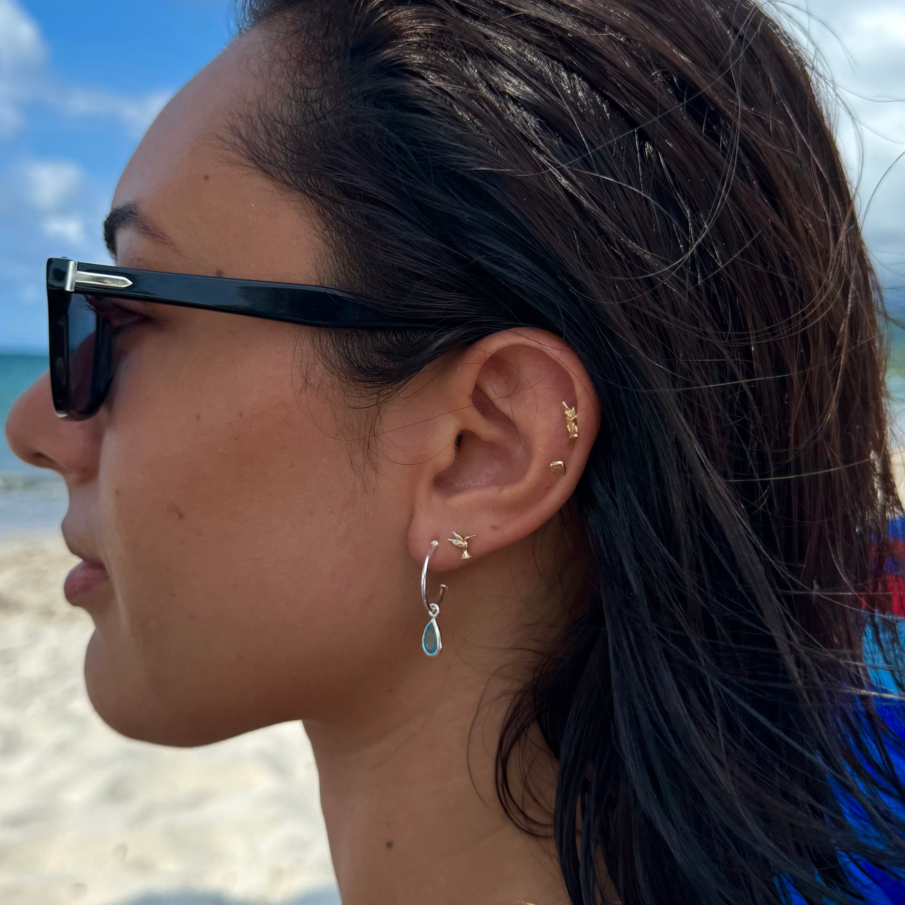 Aretes con gota de circonia