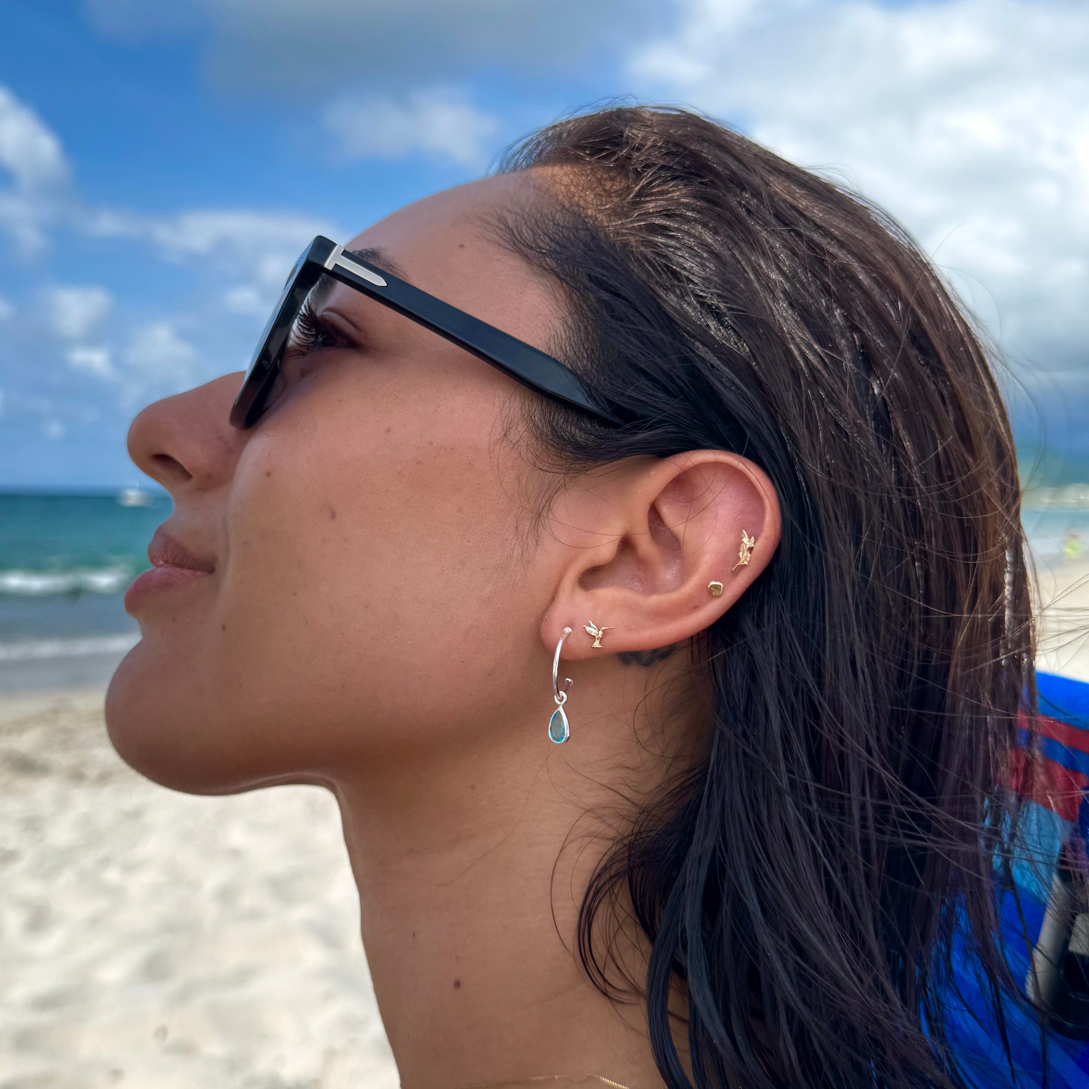 Aretes con gota de circonia