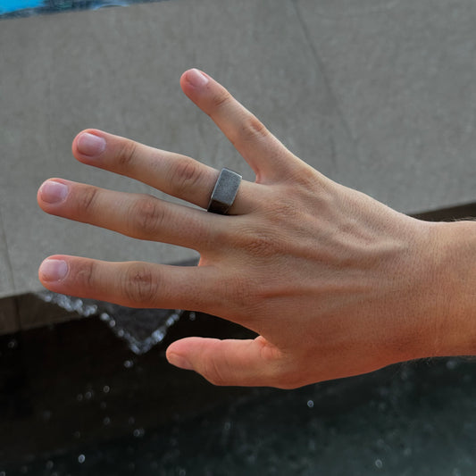 Anillo minimalista
