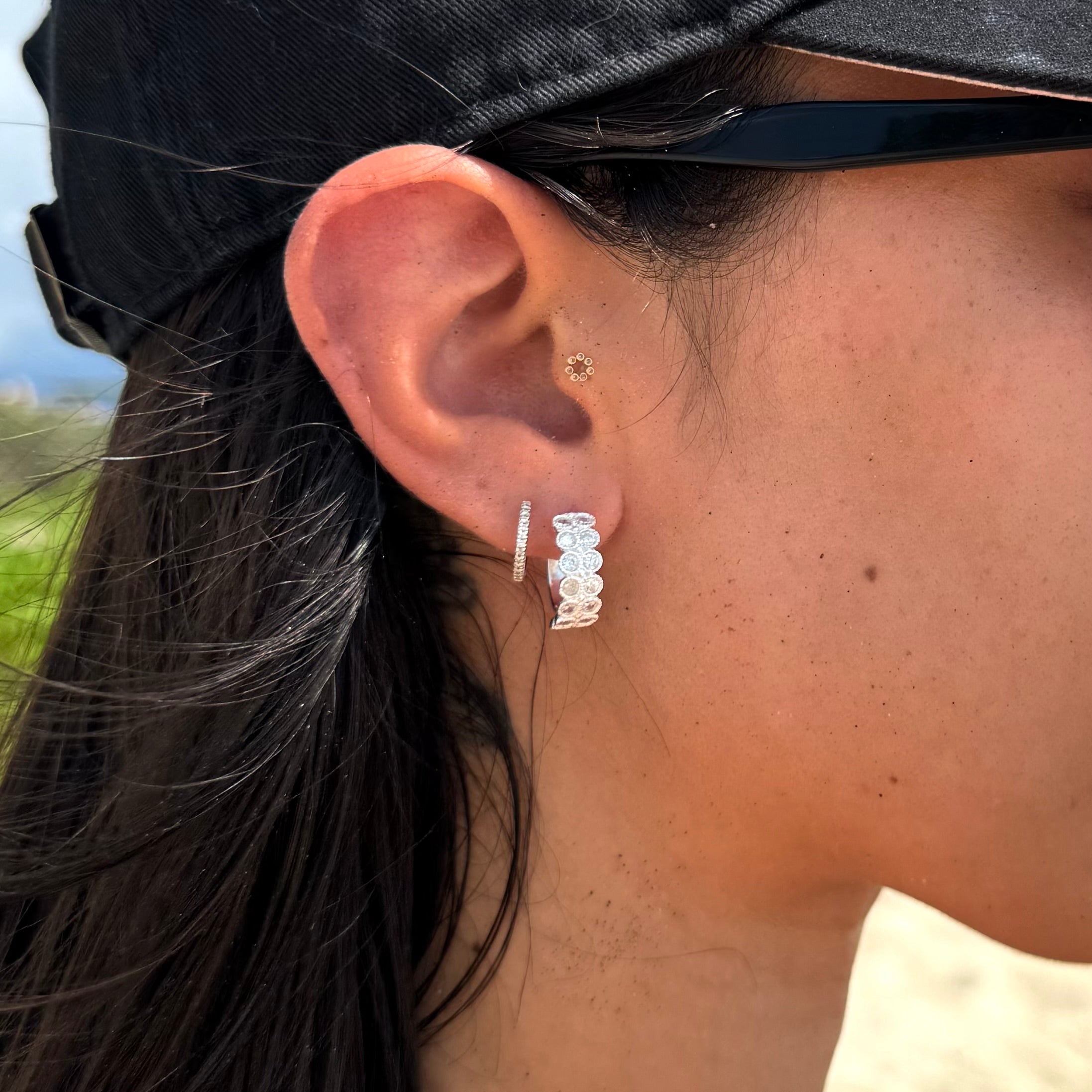 Huggies dobles con circonias