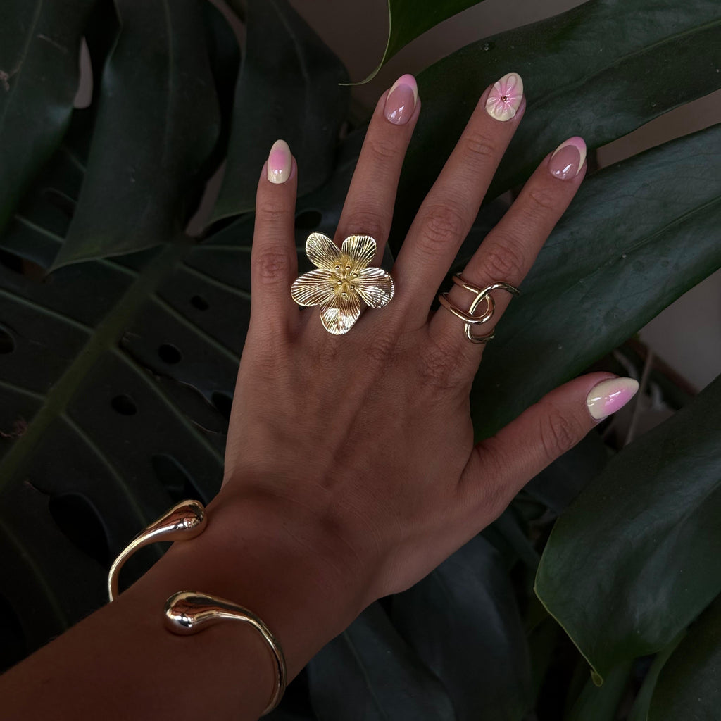 Brazalete ajustable con diseño de gotas
