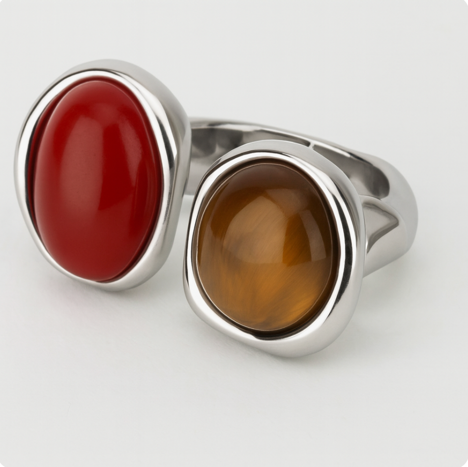 Anillo con piedra roja y café
