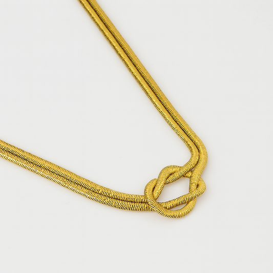 Collar cola de rata plana con nudo