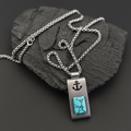 Cadena con dije de piedra turquesa