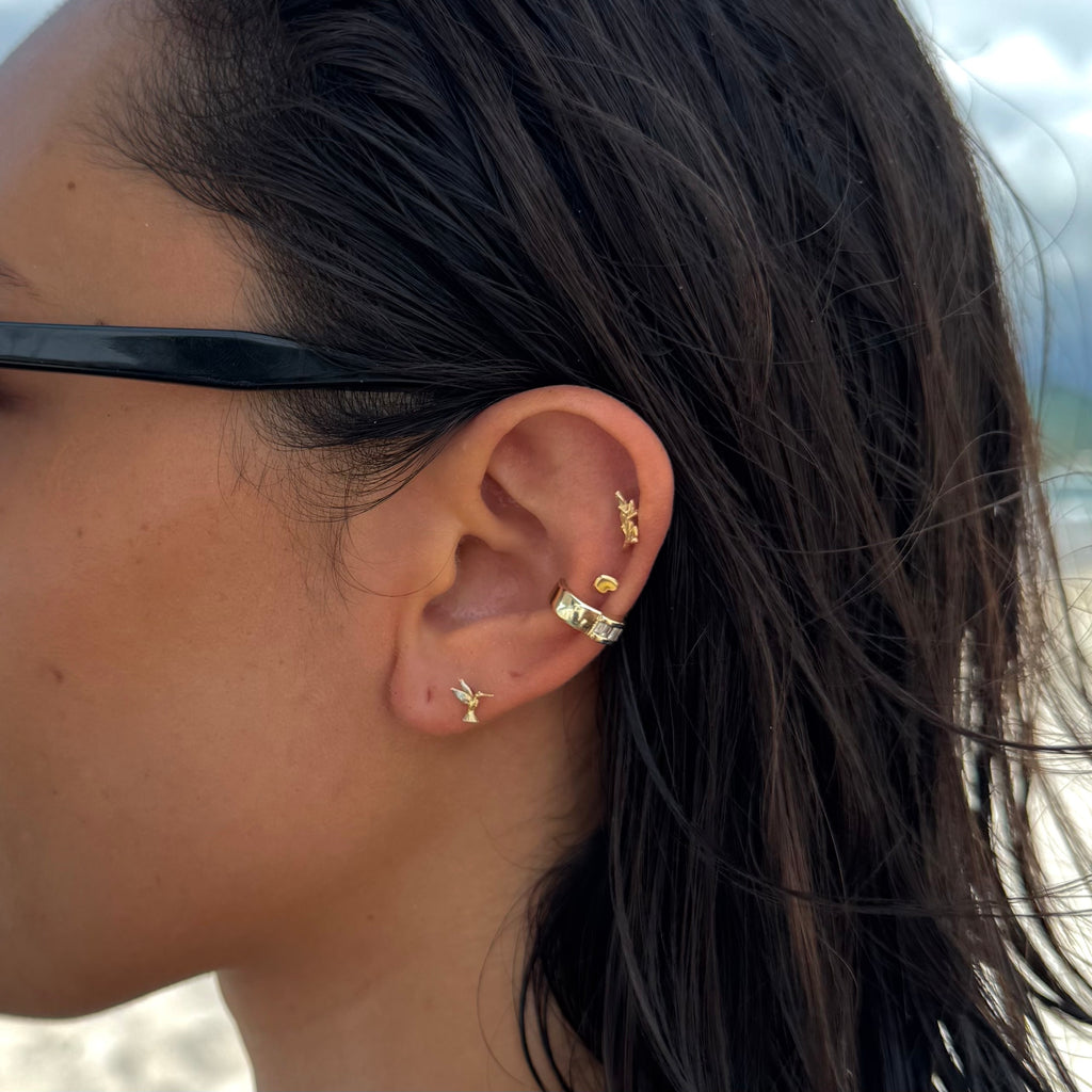 Ear cuff con tres circonias rectangulares