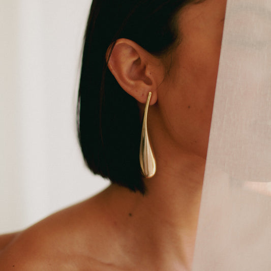 Aretes de gota alargada