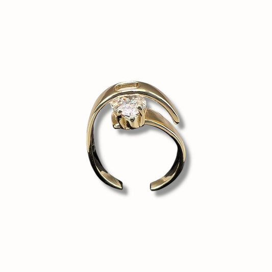 Anillo con circonia central en gota
