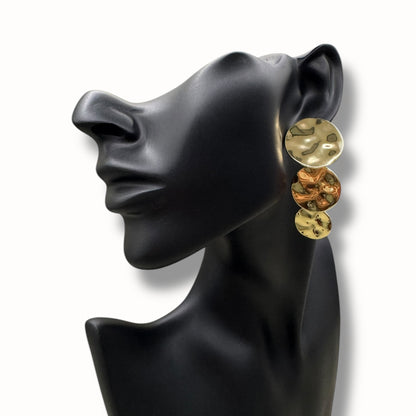 Aretes triples de disco martillado