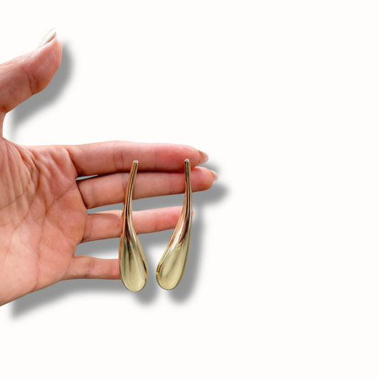 Aretes de gota alargada