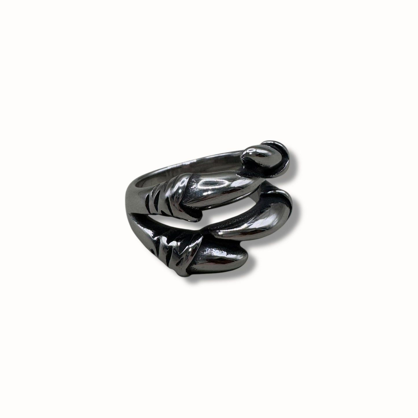 Anillo con diseño de garra