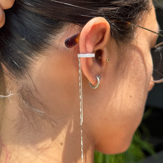 Earcuff de plata con doble cadena delgada