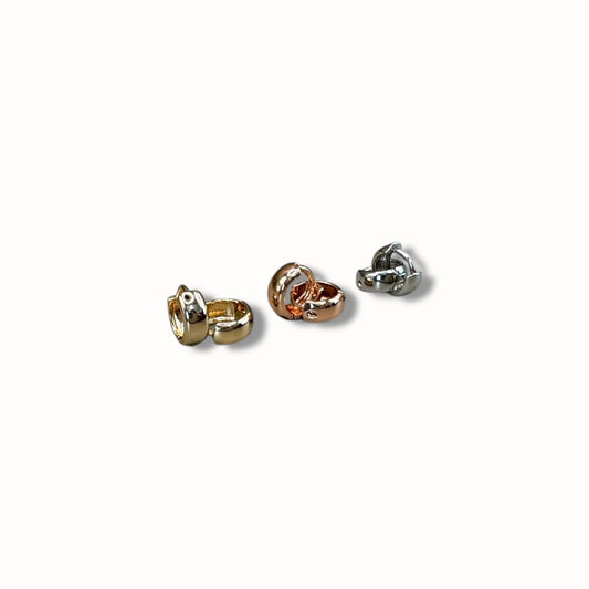 Arete huggie liso