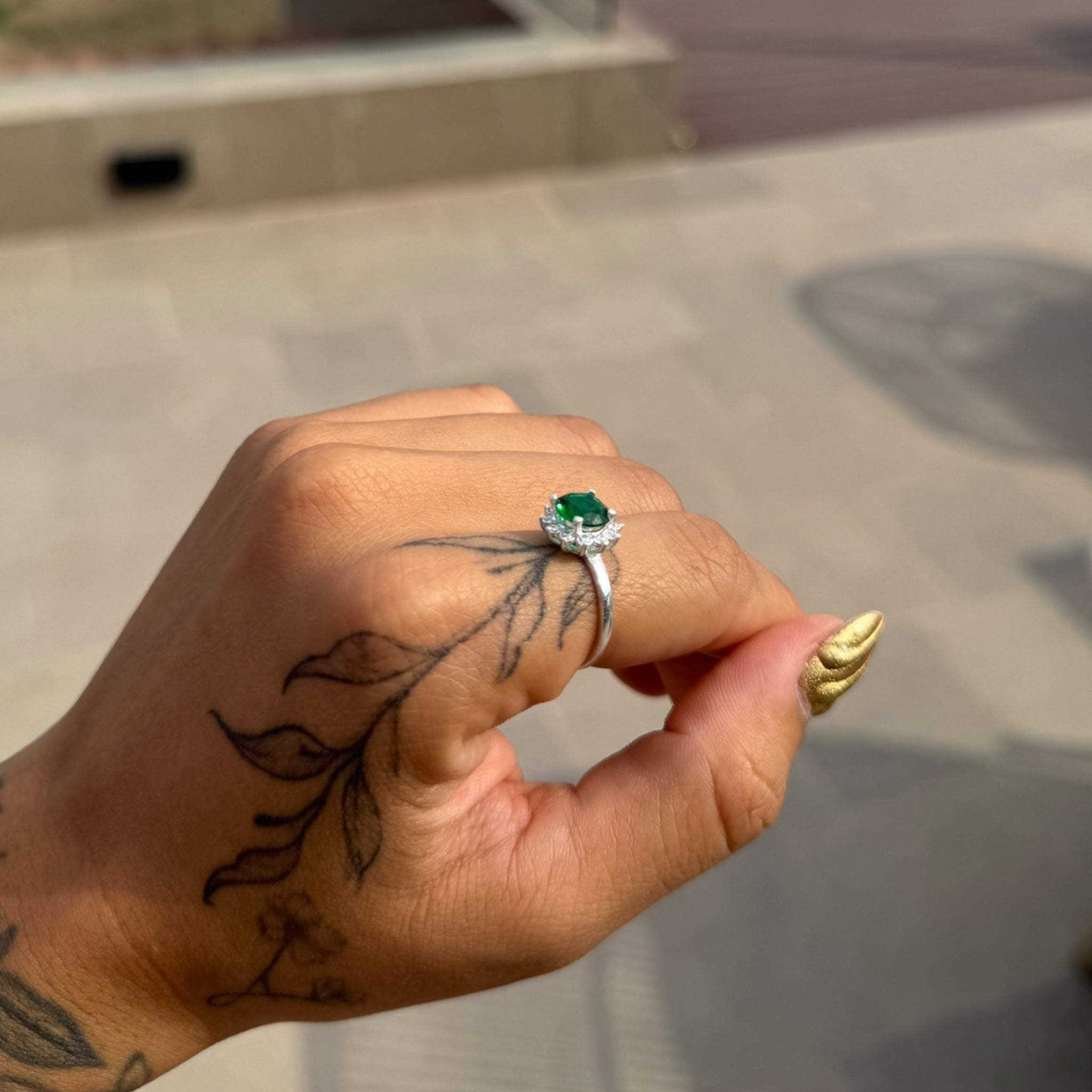 Anillo flor piedra zirconia