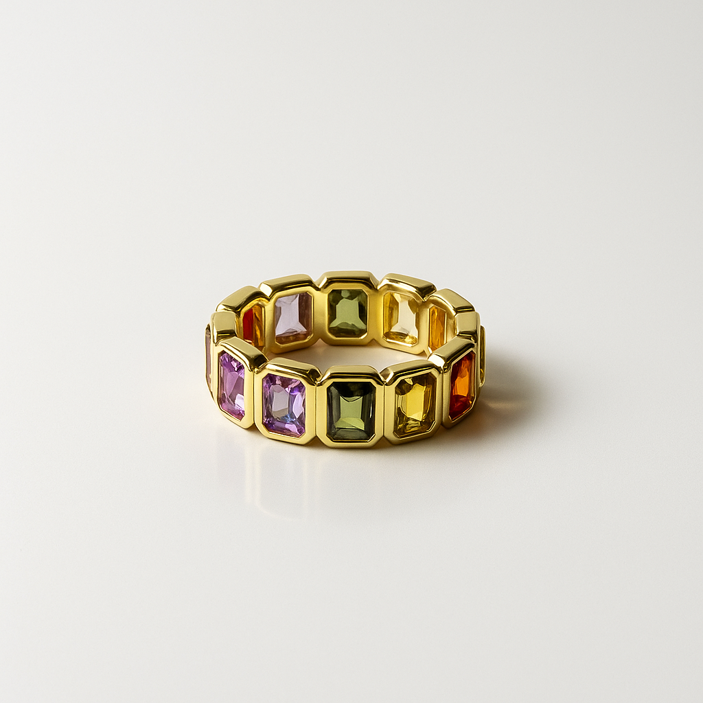 Anillo con piedras multicolor