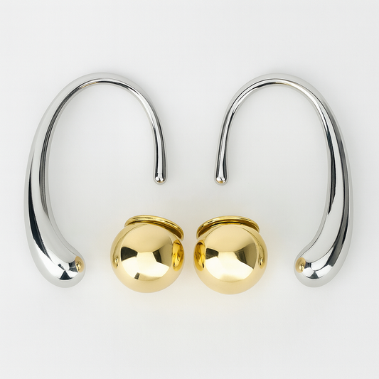 Aretes dorados con esfera plata